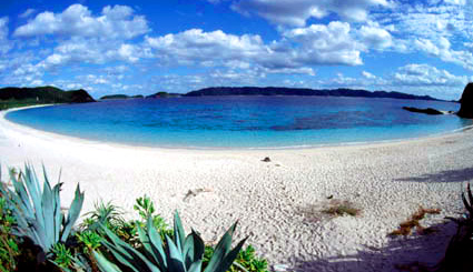 Furuzamami Beach